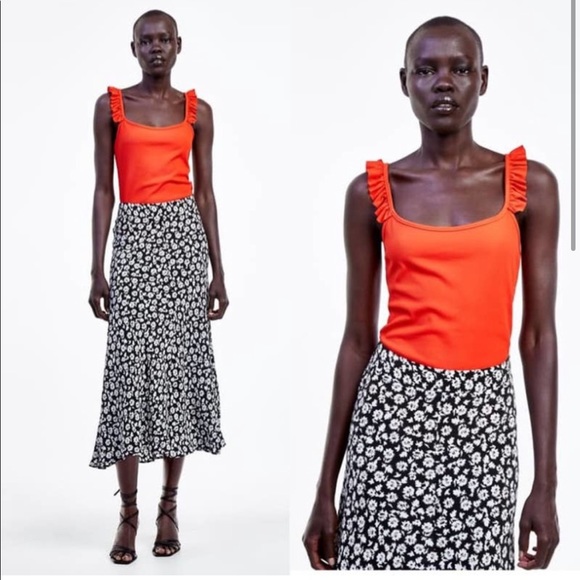 Zara Ribbed Bodysuit - Picture 4 of 5